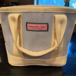 Vineyard Vines Blue and Cream Tote